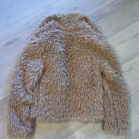Little Lass Faux Fur Jacket in Tan NWOT‎ - Picture 4 of 4